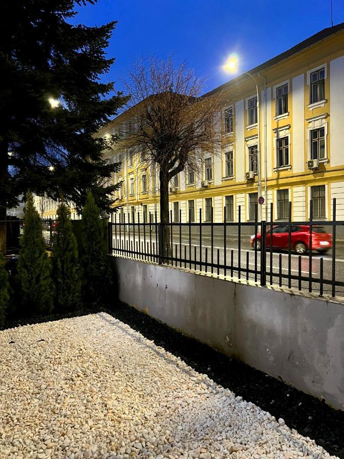 Luxor Ultra-Central Apartments Sibiu Ngoại thất bức ảnh