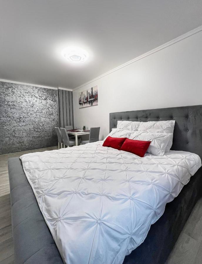 Luxor Ultra-Central Apartments Sibiu Ngoại thất bức ảnh