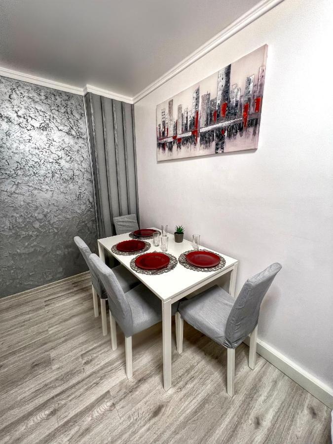 Luxor Ultra-Central Apartments Sibiu Ngoại thất bức ảnh