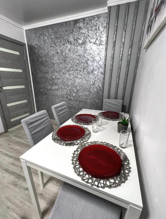 Luxor Ultra-Central Apartments Sibiu Ngoại thất bức ảnh